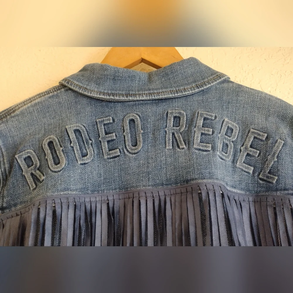 Idyllwind Women's Magnolia Embossed Trucker Jacket - Picture 6 of 9